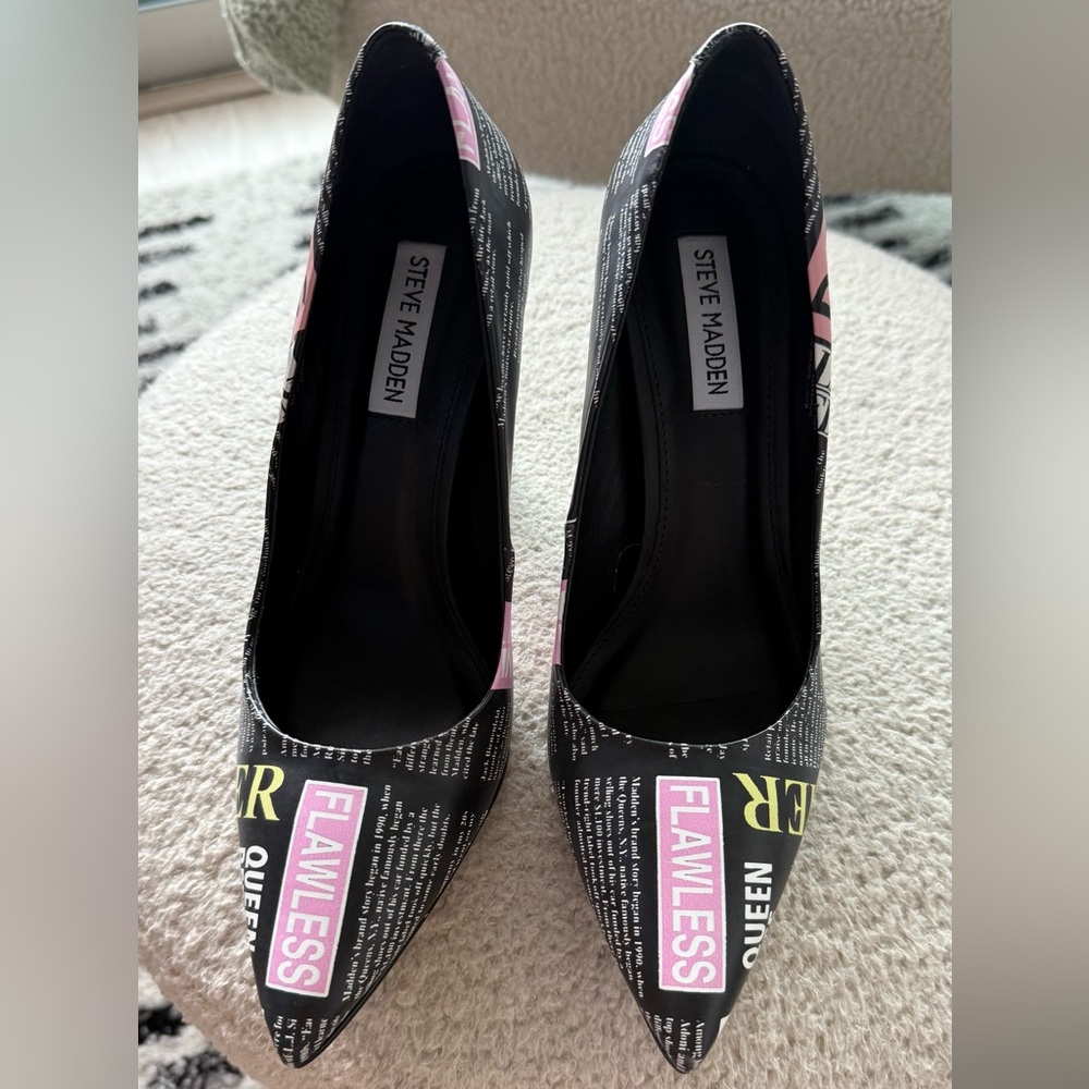 Steve Madden Black and multicolor Graphic Heels